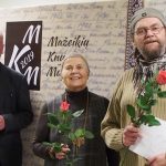 D. Jankauskaitė, K. Mikiška ir A. Kulikauskas Mažeikių viešojoje bibliotekoje