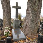 Poeto Antano Vienažindžio kapas Laižuvoje