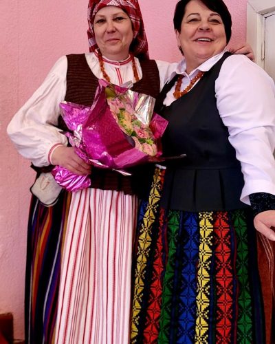 Pačios linksmiausios Kazimiera (B. Vaizgėlienė) ir Kazytė (I. Michalenkovienė)