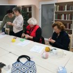 Moterys dalijosi idėjomis ir patarimais